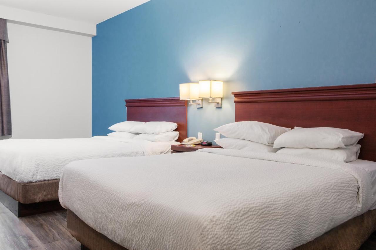 Premier Inn & Suites - Downtown ハミルトン エクステリア 写真